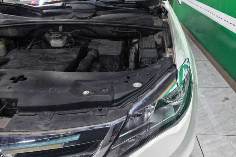 Used BYD S7 2016 1.5T Manual Luxury Edition Engine Bay Left