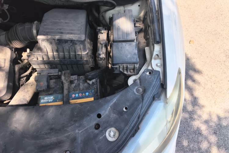 Used BYD S7 2016 2.0T Automatic Prestige Plus Engine Bay Left