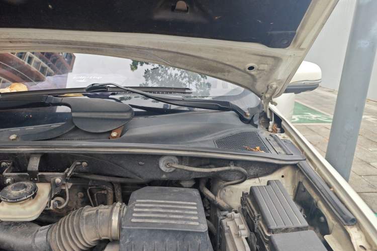Used BYD S7 2016 2.0T Automatic Flagship Plus Engine Bay Left
