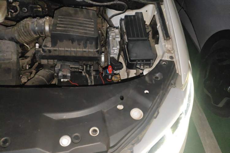 Used BYD S7 2016 2.0T Automatic Prestige Plus Engine Bay Left
