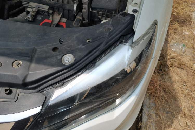 Used BYD S7 2016 2.0T Automatic Flagship Plus Engine Bay Left