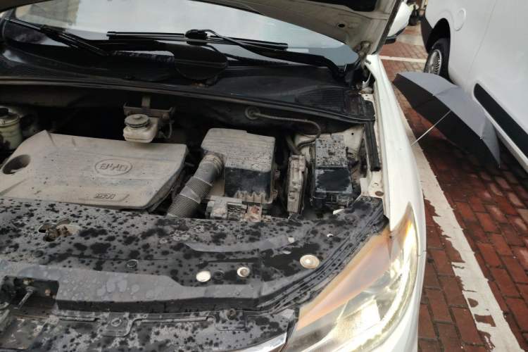 Used BYD S7 2016 1.5T Manual Luxury Edition Engine Bay Left