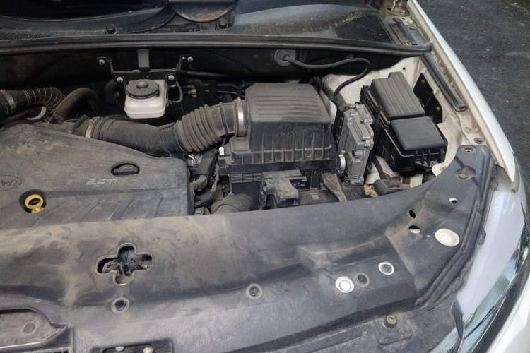Used BYD S7 2016 2.0T Automatic Flagship Plus Engine Bay Left