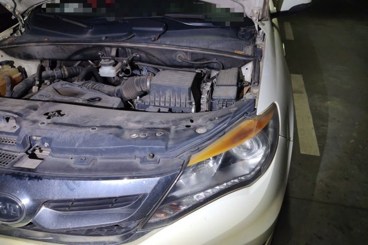 Used BYD S7 2016 2.0T Automatic Prestige Plus Engine Bay Left