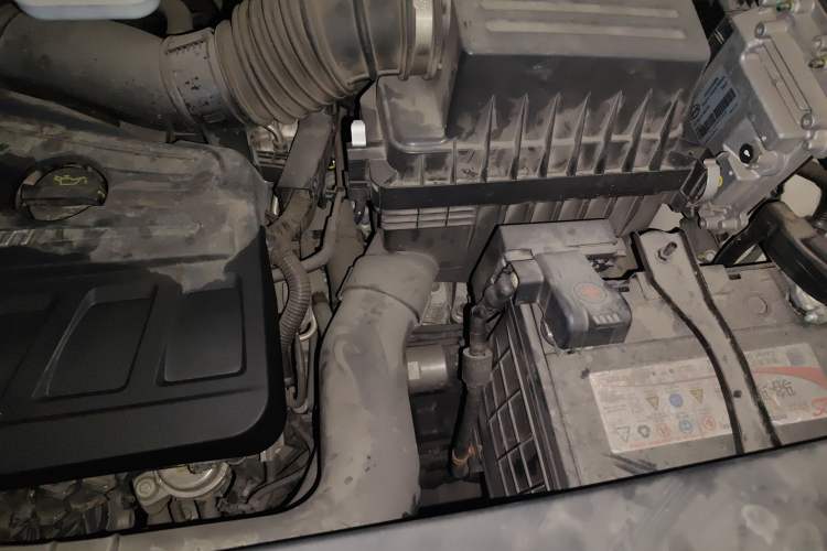 Used BYD S7 2016 2.0T Automatic Prestige Plus Engine Bay Left