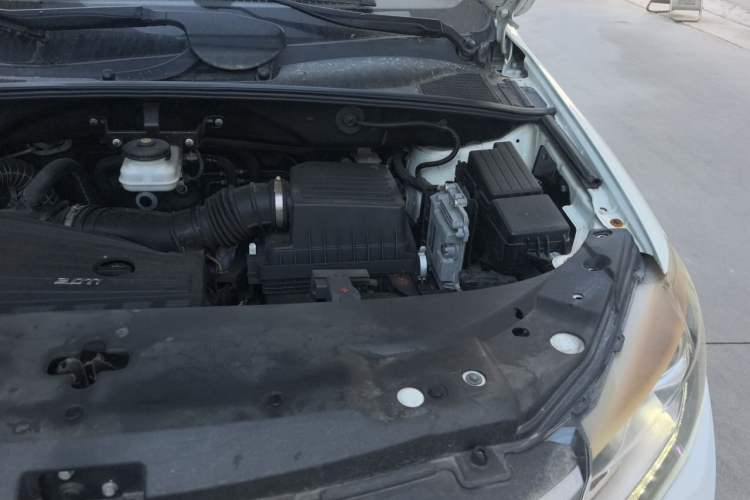 Used BYD S7 2016 2.0T Automatic Prestige Plus Engine Bay Left