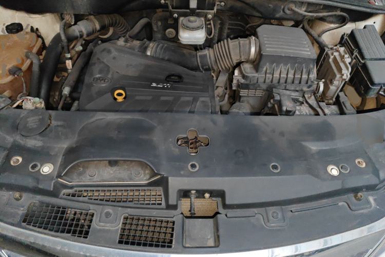 Used BYD S7 2016 2.0T Automatic Prestige Plus Engine Bay