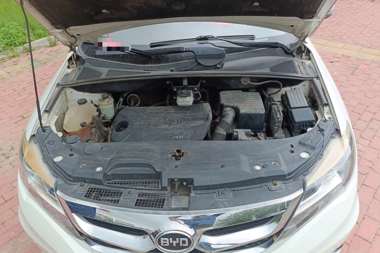 Used BYD S7 2016 1.5T Manual Luxury Edition Engine Bay