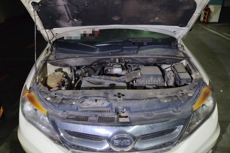 Used BYD S7 2016 2.0T Automatic Prestige Plus Engine Bay