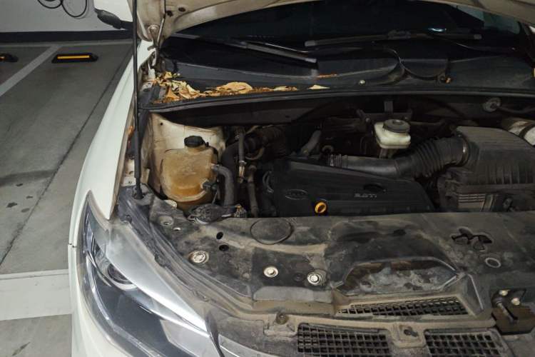 Used BYD S7 2016 2.0T Automatic Prestige Edition Engine Bay Right