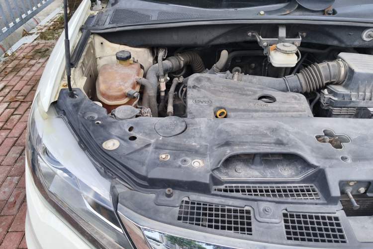 Used BYD S7 2016 2.0T Automatic Flagship Plus Engine Bay Right
