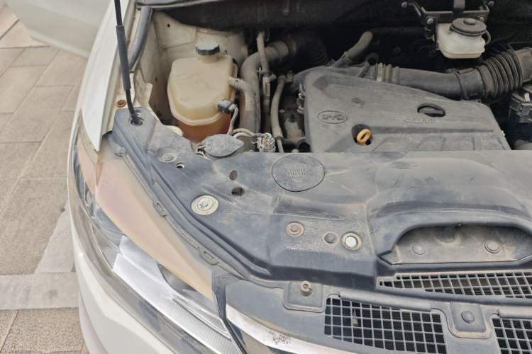 Used BYD S7 2016 2.0T Automatic Flagship Plus Engine Bay Right