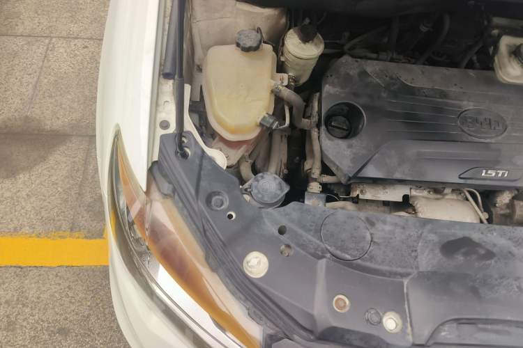 Used BYD S7 2016 1.5T Manual Luxury Edition Engine Bay Right