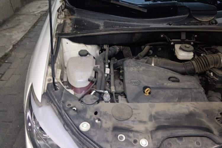 Used BYD S7 2016 2.0T Automatic Flagship Plus Engine Bay Right