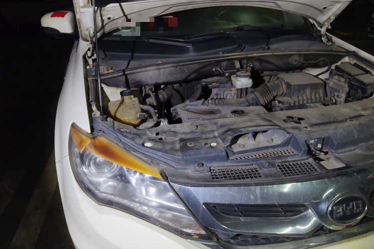 Used BYD S7 2016 2.0T Automatic Prestige Plus Engine Bay Right