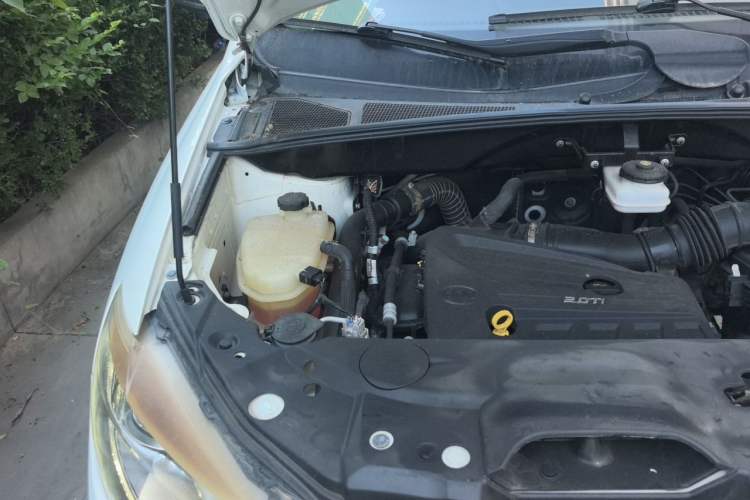Used BYD S7 2016 2.0T Automatic Prestige Plus Engine Bay Right