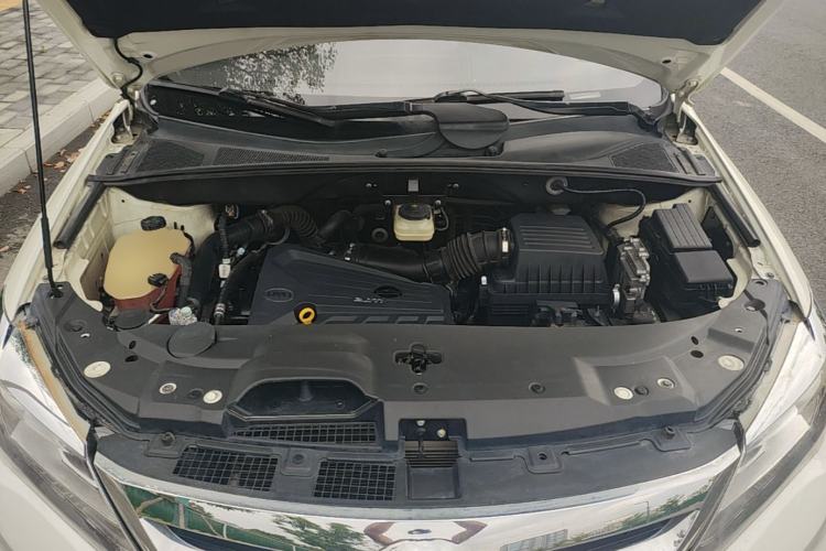 Used BYD S7 2016 2.0T Automatic Prestige Plus Engine Bay