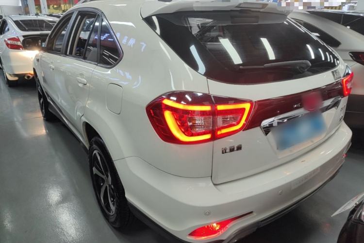 Used BYD S7 2016 2.0T Automatic Prestige Plus Exterior 2