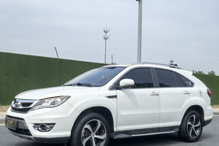Used BYD S7 2016 2.0T Automatic Prestige Plus Exterior 3