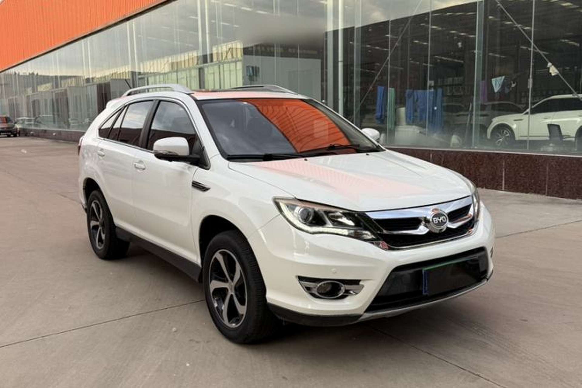 Used BYD S7 2016 2.0T Automatic Prestige Edition Exterior 4