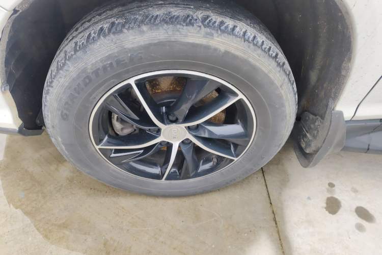Used BYD S7 2016 1.5T Manual Luxury Edition Exterior 4