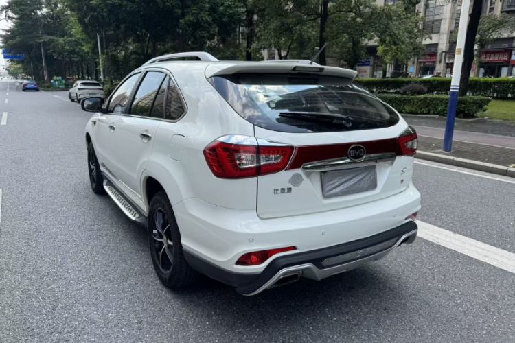 Used BYD S7 2016 1.5T Manual Luxury Edition Exterior 4