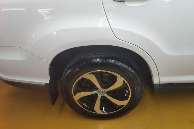 Used BYD S7 2016 2.0T Automatic Prestige Plus Exterior 5
