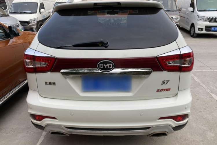 Used BYD S7 2016 2.0T Automatic Prestige Edition Exterior 5
