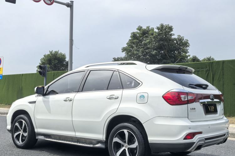 Used BYD S7 2016 2.0T Automatic Prestige Plus Exterior 5