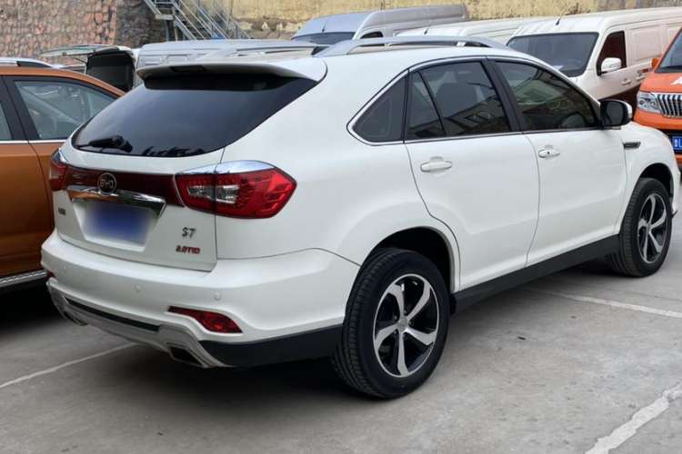 Used BYD S7 2016 2.0T Automatic Prestige Edition Exterior 6