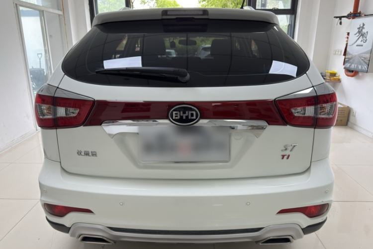 Used BYD S7 2016 1.5T Manual Luxury Edition Exterior 9
