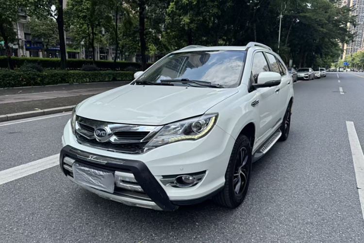 Used BYD S7 2016 1.5T Manual Luxury Edition Exterior 9