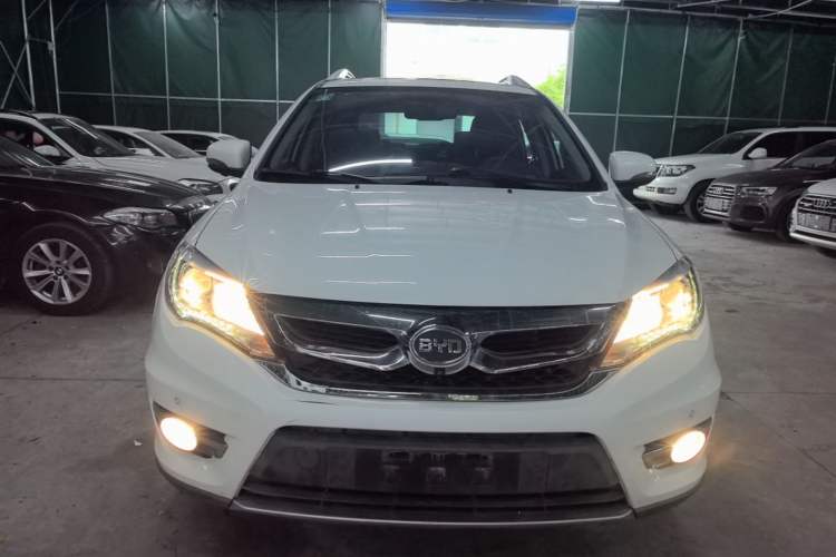 Used BYD S7 2016 2.0T Automatic Prestige Plus Front