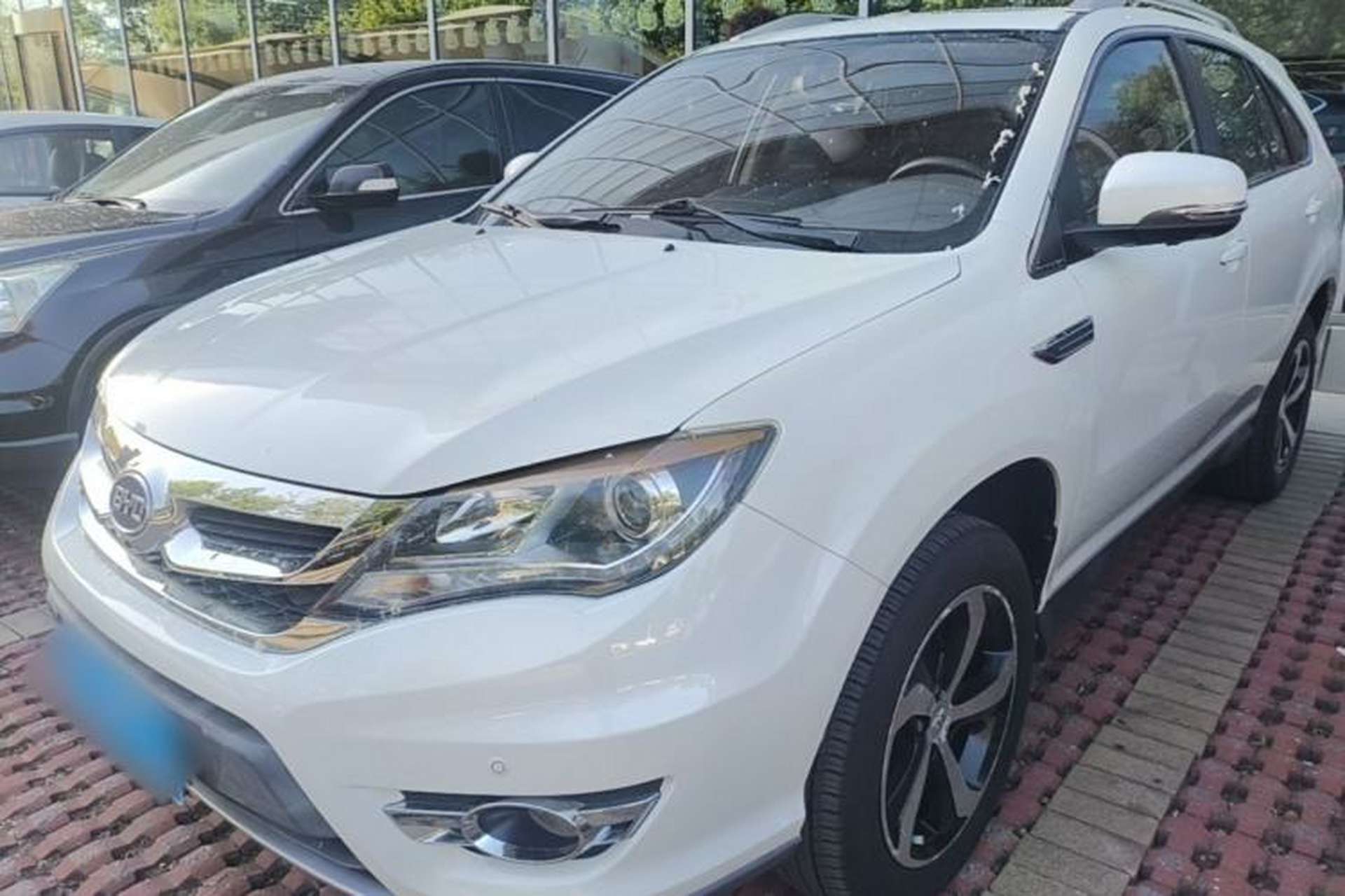 Used BYD S7 2016 2.0T Automatic Flagship Plus Front Left 45 Deg