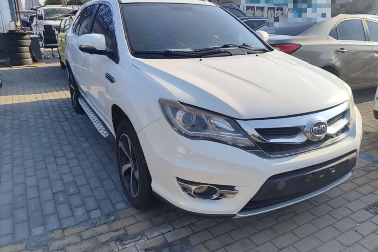 Used BYD S7 2016 2.0T Automatic Prestige Edition Front Right 45 Deg