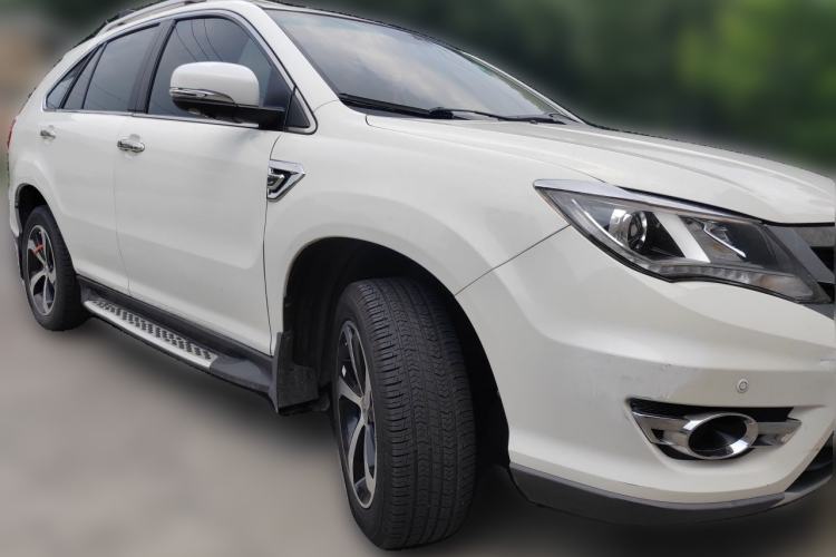Used BYD S7 2016 2.0T Automatic Flagship Version Front Right 45 Deg