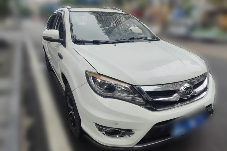 Used BYD S7 2016 1.5T Manual Luxury Edition Front Right 45 Deg