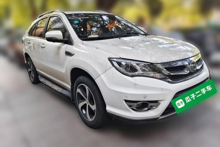 Used BYD S7 2016 2.0T Automatic Prestige Edition Front Right 45 Deg
