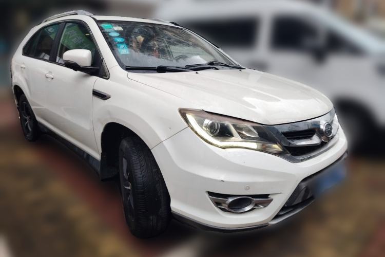 Used BYD S7 2016 1.5T Manual Luxury Edition Front Right 45 Deg