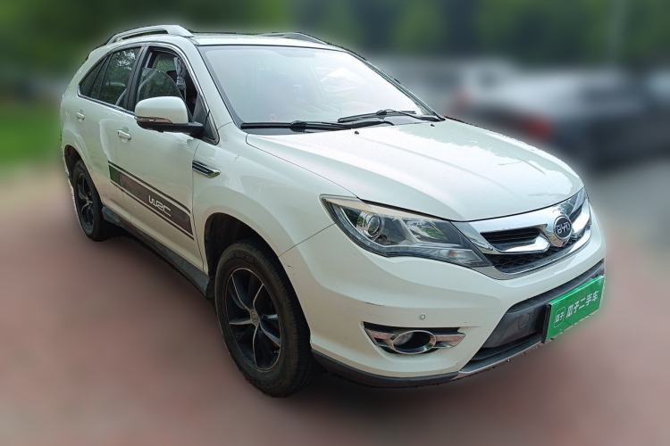 Used BYD S7 2016 1.5T Manual Luxury Edition Front Right 45 Deg