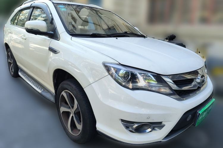 Used BYD S7 2016 2.0T Automatic Prestige Plus Front Right 45 Deg
