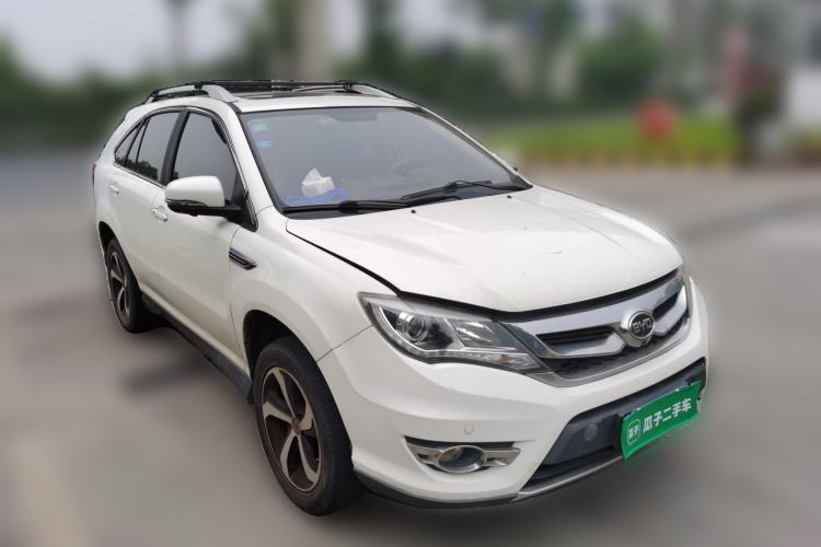 Used BYD S7 2016 2.0T Automatic Prestige Plus Front Right 45 Deg