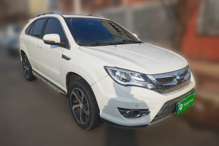 Used BYD S7 2016 2.0T Automatic Flagship Plus Front Right 45 Deg