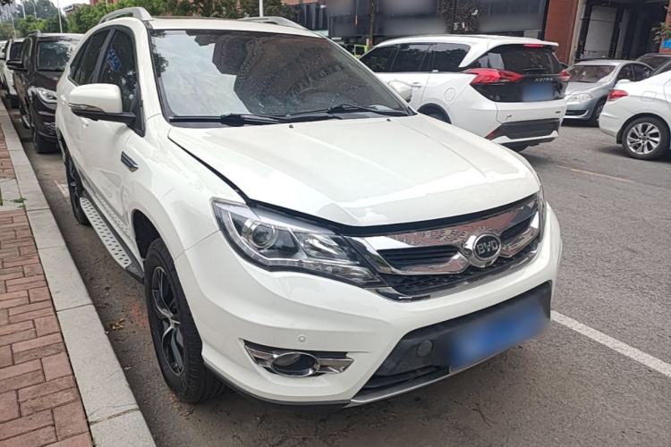 Used BYD S7 2016 1.5T Manual Luxury Edition Front Right 45 Deg