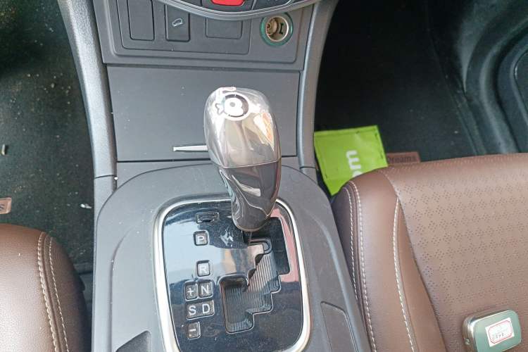 Used BYD S7 2016 2.0T Automatic Prestige Plus Gear Lever