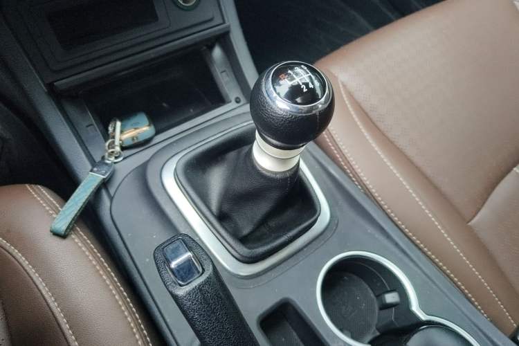 Used BYD S7 2016 1.5T Manual Luxury Edition Gear Lever