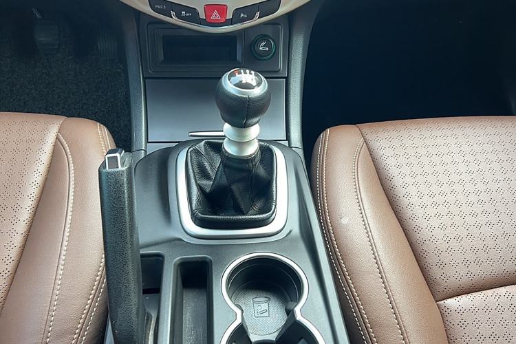 Used BYD S7 2016 1.5T Manual Luxury Edition Gear Lever