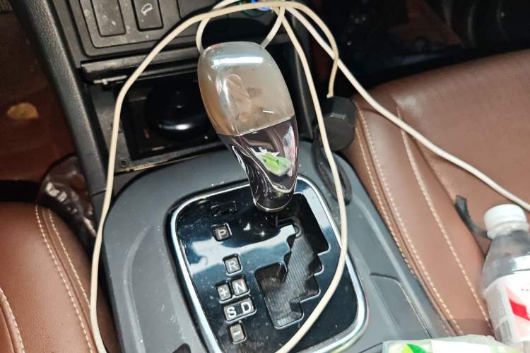 Used BYD S7 2016 2.0T Automatic Prestige Edition Gear Lever