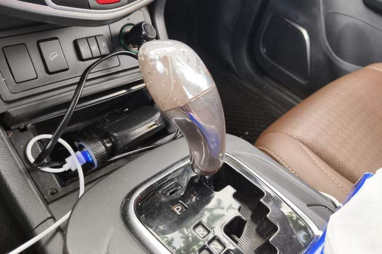 Used BYD S7 2016 2.0T Automatic Flagship Plus Gear Lever