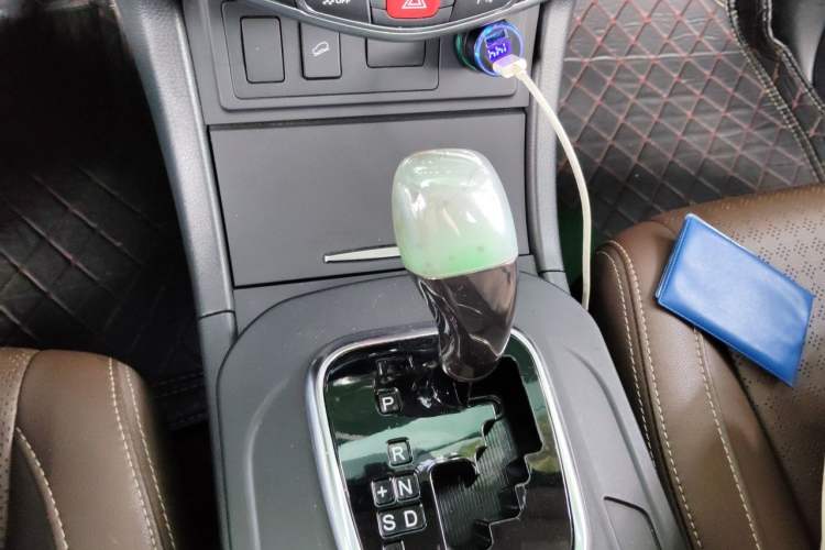 Used BYD S7 2016 2.0T Automatic Prestige Plus Gear Lever